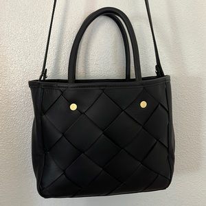 Leather purse by Nisolo